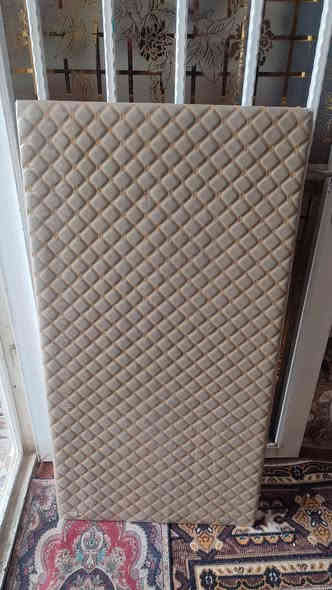 كشن يوكن خلفي   نضافه شوفت عينك للعلم ما غاسلهن   سعر 100 وصفاحيات  قطعه جبيرا لون بيجي مكعب ول صفاح جوزي فاتح سعر 65نجف ***********
