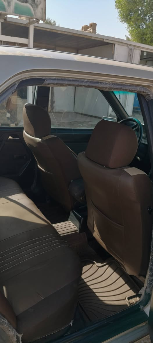 السلام عليكم.
السعر ٦٥
مرسيدسW124 كلها بلاد بيها جراد بالقماره ونازل ع تكم بغداد بإسمي محرك جديد وصدر جديد وغرفه نظيفه سياره گاعده وحلوه قطرة خياس مابيها قواعد دبل شركه تعال وشوفها ومانختلف ع السعر ان شاءالله *********** ..
