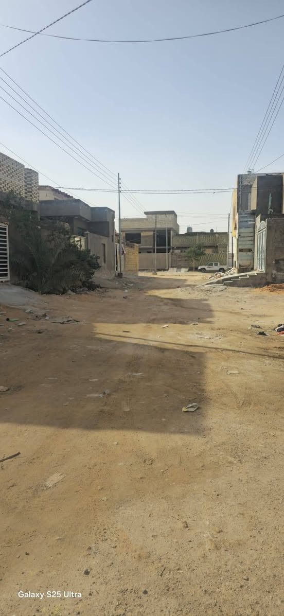 فرصه استثماريه او سكنيه بسعر مميز جدا في النجف الاشرف وطابو صرف 
اي استفسار اتصل *********** وبي واتساب
التفاصيل
عرصه في حي النداء بمساحه ٢٠٠ متر على الشارع مباشرتاً خلفها ساحه ومدارس
كل الشارع مسكون يعني من باجر تبني وتگعد وكلش خوش جيران بهذا الشارع
العرصه بيع البلديه يعني بالاقساط المريحه بأسم موظف كلش مرتب ويسوي وكاله ويتكاتب مباشر وي المشتري
السعر ٤٠ مليون تطلوعه + واصل للبلديه سنتين لكل سنه ثلاث ملاين فقط
يعني تشتريها تدفع هسه ٤٠ وكل سنه تدفع للبلديه ٣ ملاين فقط
وبيها سند طالع الها
رقم العرصه 53550/3
اي استفسار اتصل *********** وبي واتساب النجف, العراق
