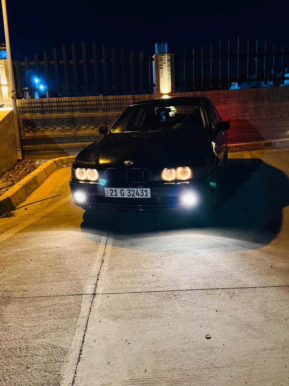 BMW 525 
مەکەی کراوە بە 530 
3 پارچە بۆیاخی ئەوروپا 
مۆدیل ٢٠٠١ بیلاد گێڕو مەکینە بە شەرتی ١٠٠ فیتەر چرکەو ١٠٠ دۆلار ببڕە 
فول تۆماتیک نەس سلاید نیە ماشەڵا لە قوەت و نەرمی بێ مەسروف ڕەقەمو سەنەوی تازەیە تا 2029. کوشن هیتەر تەبرید ساردو گەرم بە شەرت لەگەڵ سویچ سەیارەکە ئەوروپیە کراوە بە ڕەقەم ٢٠١٩ داخڵ کراوە 
٤ تایەو ویلی تازەی لەسەرە بۆ مەسروف مەگەڕێ  
نرخی: ١١٨ گەڵاو مەجالێکی برایانە کۆبۆنی بەنزینیشی هەیە 
ناونیشان : کەرکوک 
ژمارە موبایل: ***********
 مشتەری نیت سەرمان مەیەشێنە Singapore
