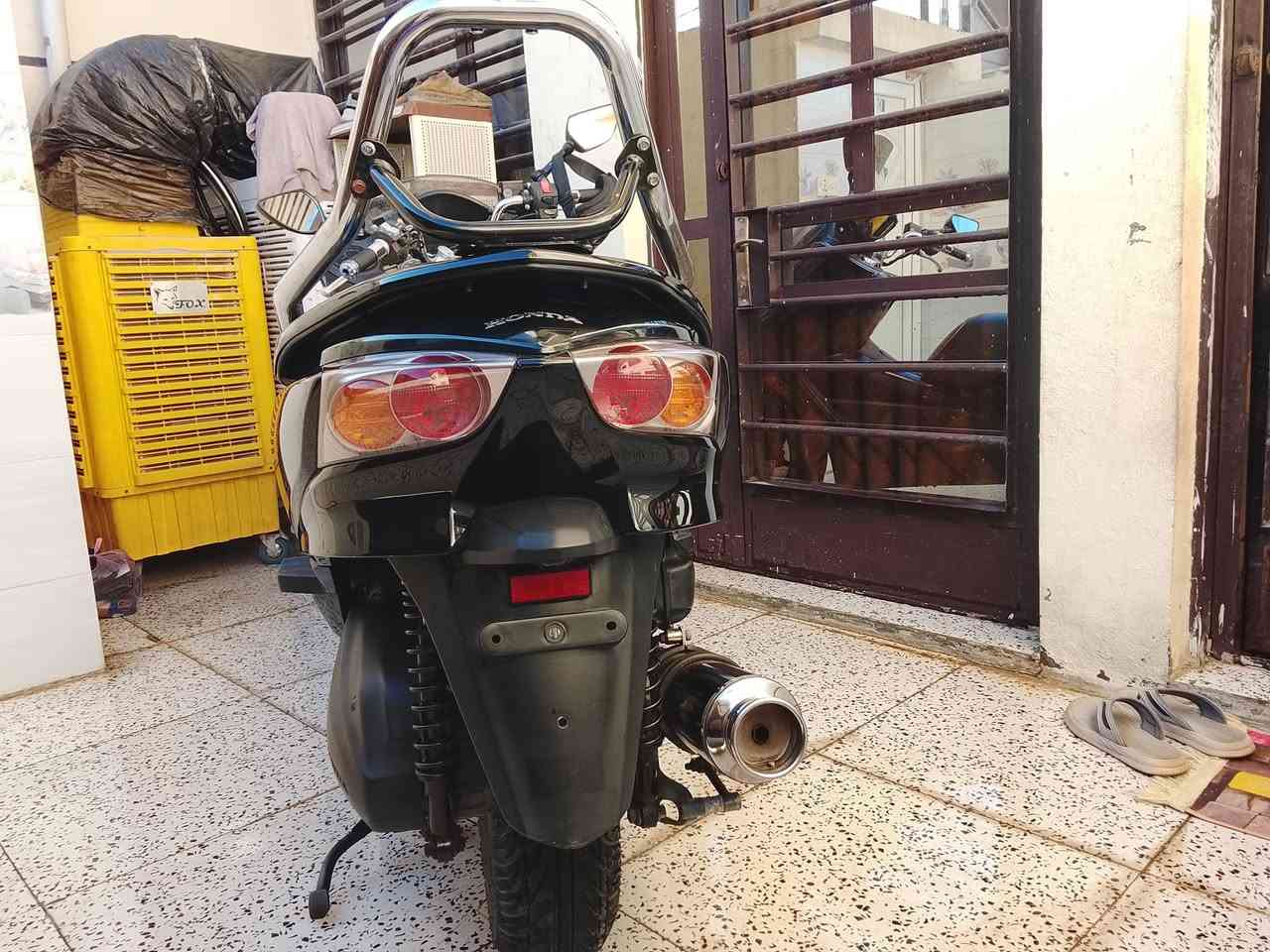 سلام عليكم فورزه 0/10 s7ماشيه 22 حقيقي جاهزه من كلشي تستحي اتكلبه هلك ما بلادي 7كير 4تحولات عبواني بغداد حي التراث شارع 60 السعر 17 بيهه مجال بسيط 
***********
