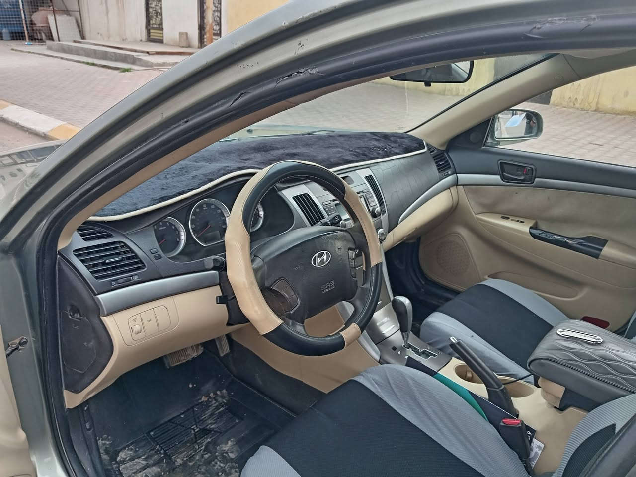 سوناتا ٢٠٠٩ امريكي اربيل رقم دولي سنويه وهزه جديدات بأسمي تحويل مباشر ،، لون زيتوني سياره نظيفه حداديه وكير وكهربائيات جاهزه محرك مامفتوح وبي خيط تبخير،، بيهه اربع قطع رش فقط بدون دواخل
سياره حلوه محرك ٢٤٠٠ المرغوب،،، للاستفسار  اتصال فقط،،، 
السعر ١٠٣ ورقه،،،، مكاني الفلوجه للاستفسار اتصال و واتس *********** واتصال ايضا  ***********
