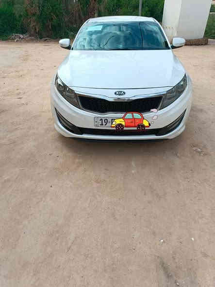 سلام عليكم اوبتيما مديل ١١خليجي محرك 2400رقم كربلا بسمي السياره مكفوله بصمه تشغيل دبل كزوز حساس خلفي شفتات سرعه ثلاثه وضعيات قياده السياره جاهز السعر ١٣٧ وبيه مجال ***********
