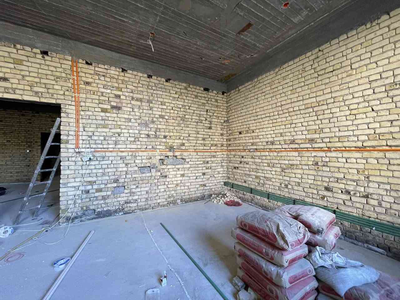 اكمال اعمال كهربائيات لهيكل 200متر    
الموادة المستخدمة بوري

أحد أعمالنا الكهربائيه المستمره
 مستعدون لتأسيس المنازل اشقق.   ‭0782 761 1473‬

   حفر وتثبيت البايبات منزل. 
كادر  متخصص في كافة التأسيسات الكهربائية

  #منازل 🏨 #بنايات🏬 #محال_تجارية 🏪

وكافة الأعمال الكهربائية و 🛠️

  عمل بوردات ال ATS  والعادي
  منظومة  كامرات مراقبه........  🖥️ 📸
  منظومة  أنترنيت…………… . .. 📱📲
  منظومة  مجمع ستلايت........... 🖥️📡
  منظومة  الايرث  ..................🔌🔌 
  نظام الفوتوسيل للاناره الخارجيه………🌇🎑   منظومةالحريق……… .🔥🔥🧯🧯 
 منظومة السماعات الداخليه 🎤🔊🔊

للاستفسار اكثر يرجى التواصل عبر الأرقام التالية 

او مراسلة الصفحة
