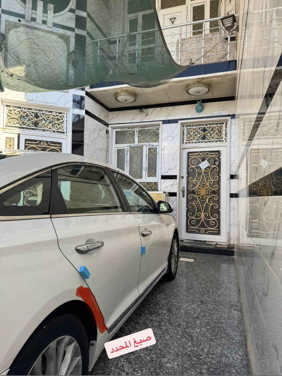 السلام عليكم 

سوناتا 2015 خليجي 
كفاله عامه  حتى الدعاميات فقط الهلالات صبغ موضح بالصوره بالاحمر فقط  
رقم بغداد الدولي هزه سنويه جديده بأسمي 

كشن كهرباء  وجلد ، داخل بيجي ، شاشة عرض 
ماشية : 102 كيلو متر
ثلاثة أنظمة قيادة ( عادي -ايكو- سبورت )
سيارة جديدة 
الاستفسار : ***********
