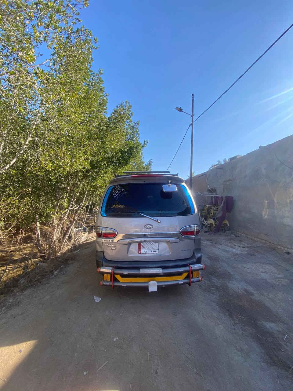 ستاركس مديل 2007
محرك وكير خير من الله كير اوتوماتيك
مكفولة السيارة من الصبغ والكصه والضربة ونقل الجثة 
صبغ بلادي 
شواصي جدا نظيفه بدون تعمير
مصفرة هيئه وغرامة وضريبه 
بأسمي السيارة ثاني يوم اداور 
للبيع السعر 88 ورقه 
المكان/ البصرة 
الرقم: ***********
