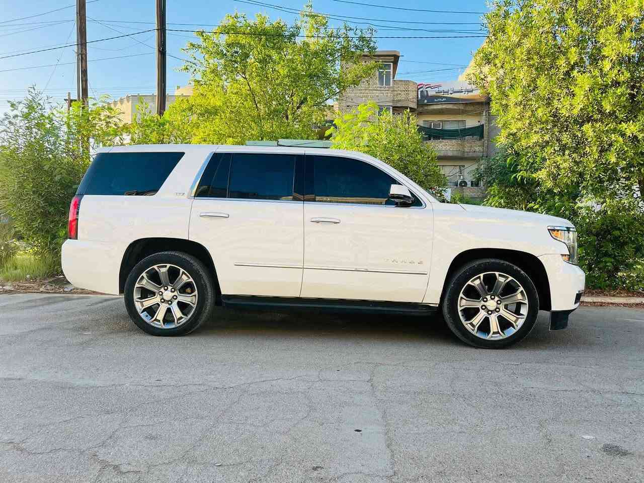 السلام عليكم 
تاهو LT امريكي موديل ٢٠٢٠ اصل رقم بغداد بااسمي السيارة جديده بمعنى الكلمه صبغ ٤قطع فقط مكينه وكير عالبلاد فول مواصفات عدا الفتحه السيارة جاهزة ومبيها كل نقص كشنات جلد قاصه شاشه كاميرا جنطه كهرباء حساس امامي خلفي منضومه زنون ويل كروم كشنات كهرباء وذاكره 
السيارة معروضه ٢٧٧$وبيها مجال بسيط والشراي يتصل ويدلل 
مكاني حصوه بابل***********
