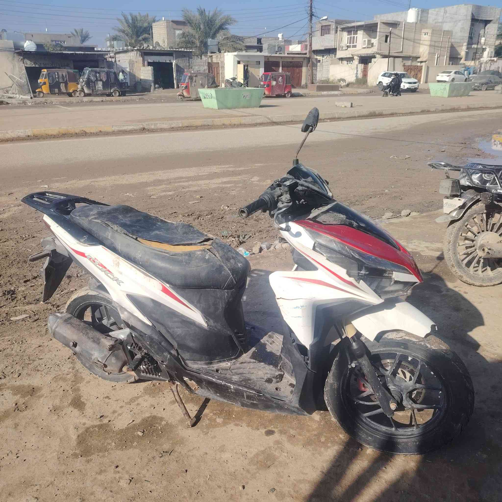 سلام عليكم دراجة كلالك  للبيع دراجة مجغتة جديد ياتري جديد اي نقص مابيها ونظافت كفر كدامك سعرها ٢٥٠ وبيها مجال حك جية مكاني ديالى بعقوبة شراي يتصل *********** @الجميع
