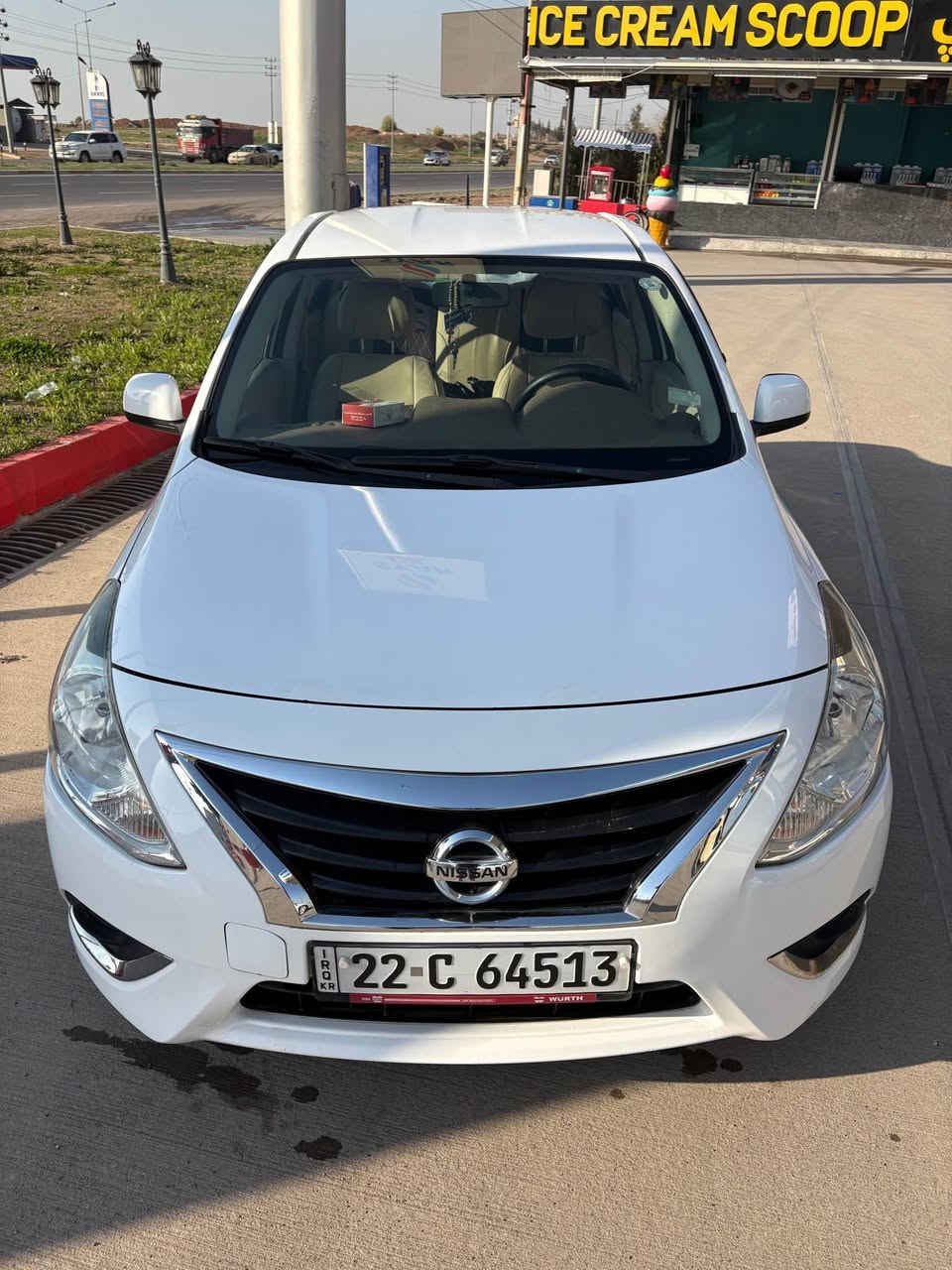 السلام عليكم اخوان 
نيسان صني 2020 
سياره كلش نظيفة ومصروف عليها 
فحص وهزه وسنوية جديد 
السيارة مثل ما بلصور 
سيارة كلش نظيفة 
مطلوب عليها 115 ورقه وبيها مجال للطيبين 
للتواصل واتساب *********** أربيل, العراق
