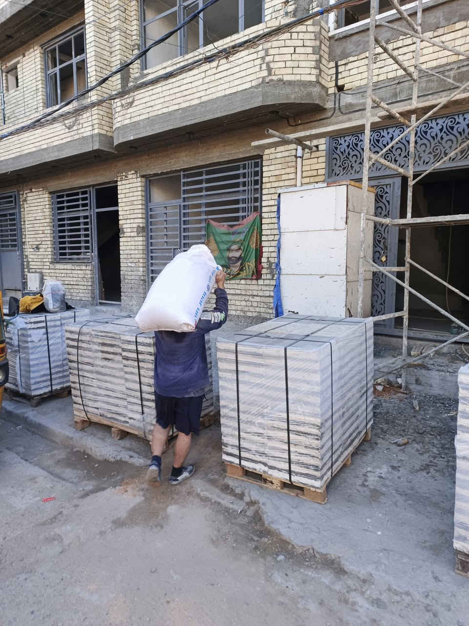 تصعيد مواد البناء كافه عل الضهر بورسلين مرمر بلسعر المناسب اسعار تنافسيه للاستفسار عل الرقم ***********   يوجد واتساب،
