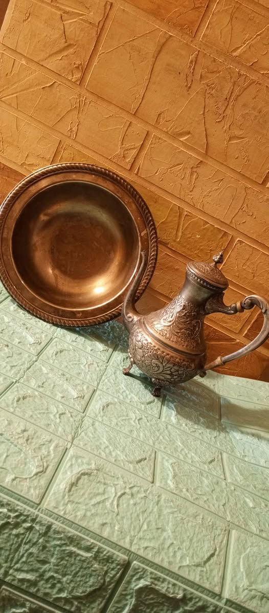 ابريق نحاس صحن طلاء فضةب١٨ دينار


**إذا كنت صاحب هذا الإعلان وتريد حذفه لأي سبب، رجاءا أرسل رسالة إلى الدعم الفني**