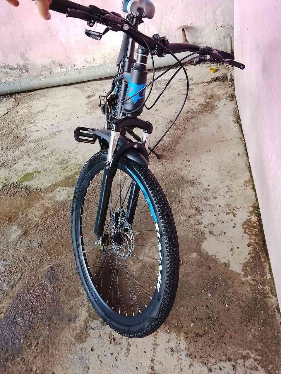 . السلام عليكم 
دراجة سباق🚲🚲 استخدام قليل ونضيفة كلش 
 ناقصهة بس يدة مال بدالة سعر الداحة 120 وبيهة مجال حك التصليح 🚲 مكاني ديالئ ـ بعقوبة ـ الشراي يجي خاص


**إذا كنت صاحب هذا الإعلان وتريد حذفه لأي سبب، رجاءا أرسل رسالة إلى الدعم الفني**