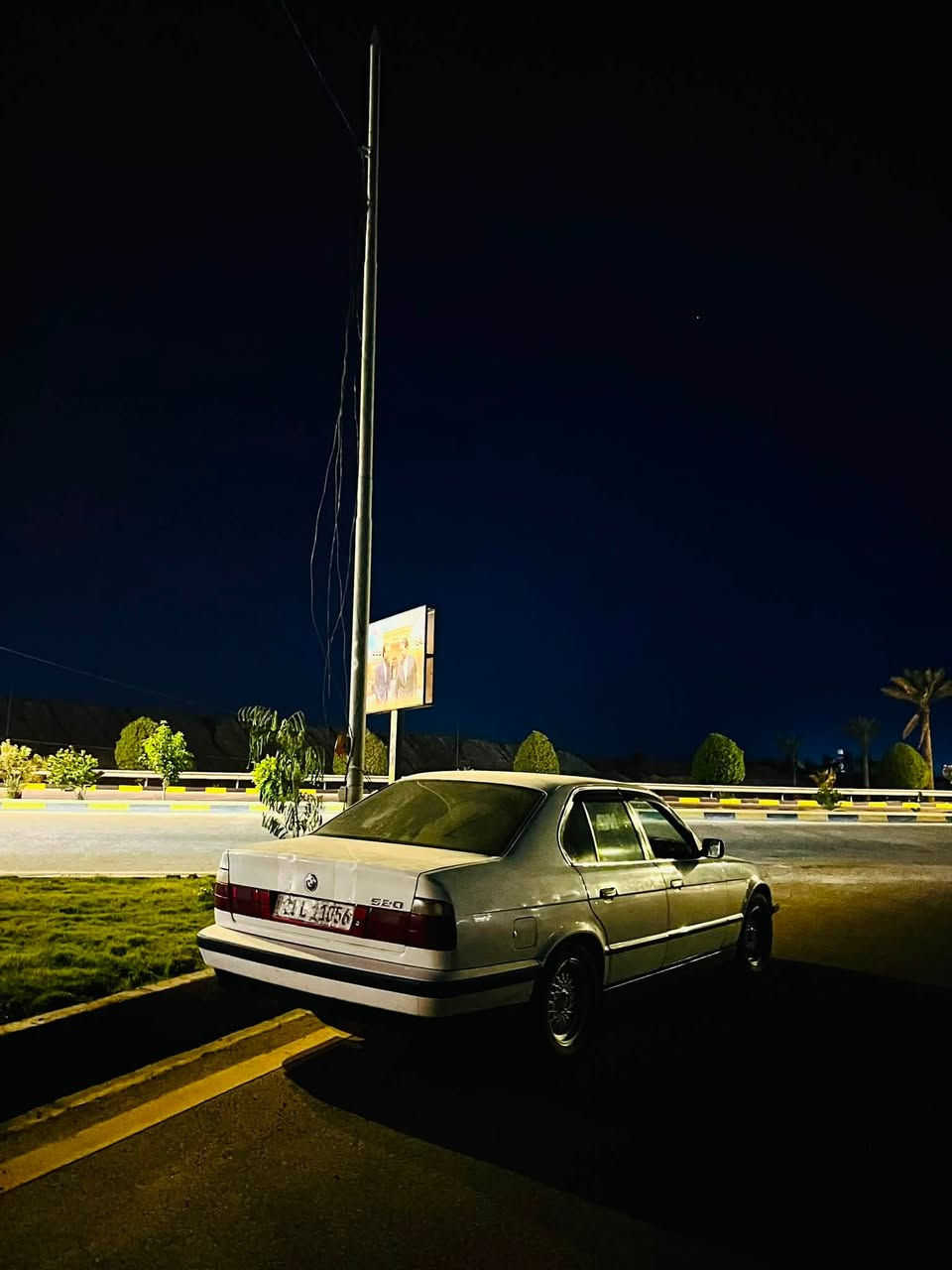 السلام عليكم
1989 BMW 520 للبيع كير عادي محرك 

مسكر فانوس 25 كفاله تبريد ومحرك وكير صدر 80‎%‎ جام كهرباء السياره بدون صبغ فقط باب السايق بي صبغ والجاملغ مبدل السياره بدون حادث وبدون صبغ يعني ع البلاد رقم سليمانيه انگليزي ب أسم ولد صديقي من بغداد ويحول ثاني يوم ماعنده مشكله السياره جاهزه كلشي ما تصرف عليها سنوية لـ 2030 وخير من الله السياره مكان الأنبار السعر اتصل ع الرقم ***********

