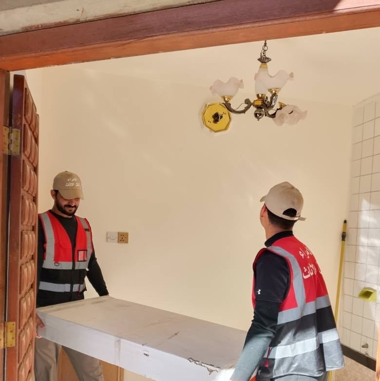 ويه الأمراء كادر مميز بنقل الأغراض داخل وخارج بغداد والى المحافظات كادر متخصص بفتح وشد غرف النوم وتنصيب السبالت والكاونترات والمطابخ التركيه وتغليف الأغراض بكل دقه وأمان بأسرع وقت ممكن وبأسعار جدا مناسبه..اتصال واتساب ***********
