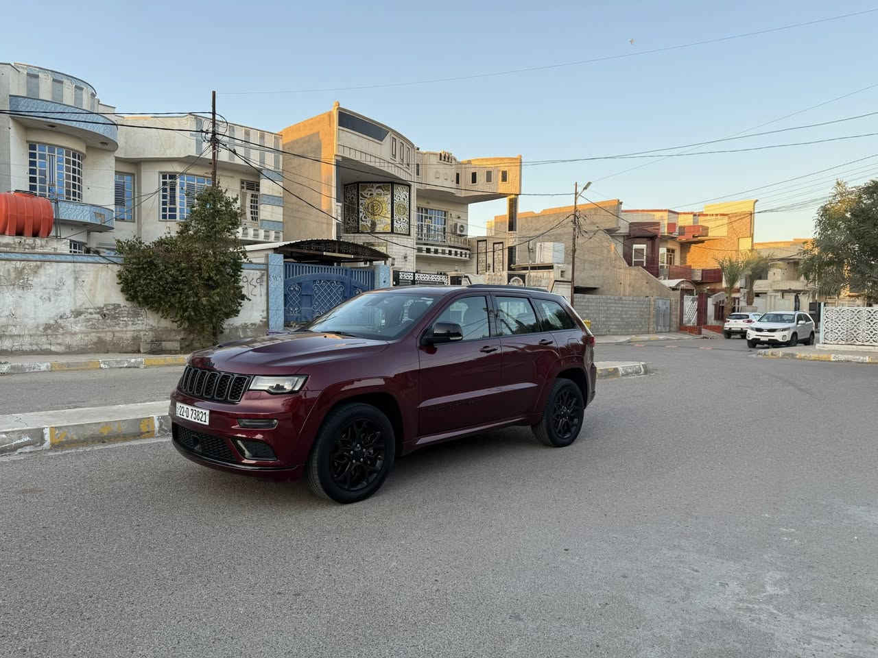 السلام عليكم
للبيع سيارة جيب فئة S خليجي وكالة هارلم موديل 2022 
رقم اربيل ومغلفة PPF بالكامل و مكفولة كفالة عامة لا شخط ولابارد ولا تبديل ولا صبغ حتى الدعاميات 
ماشية 40,000M جديدة وجاهزة بوضع الشركة فول مواصفات وبدون اي نقص 
1- رادار امامي + جانبي 
2- كشنات داخلي احمر 
3- بانوراما 
4- حساسات 
5- كاميرات 
6- اوتو بارك 
7- كشنات حار + ستيرن كهرباء 
معروفة مواصفات ال S الفول بدون أي نقص 
السعر 365 ورقة وسعر مناسب بالنسبة للمواصفات المذكورة 
رقم التواصل 
*********** 
***********
