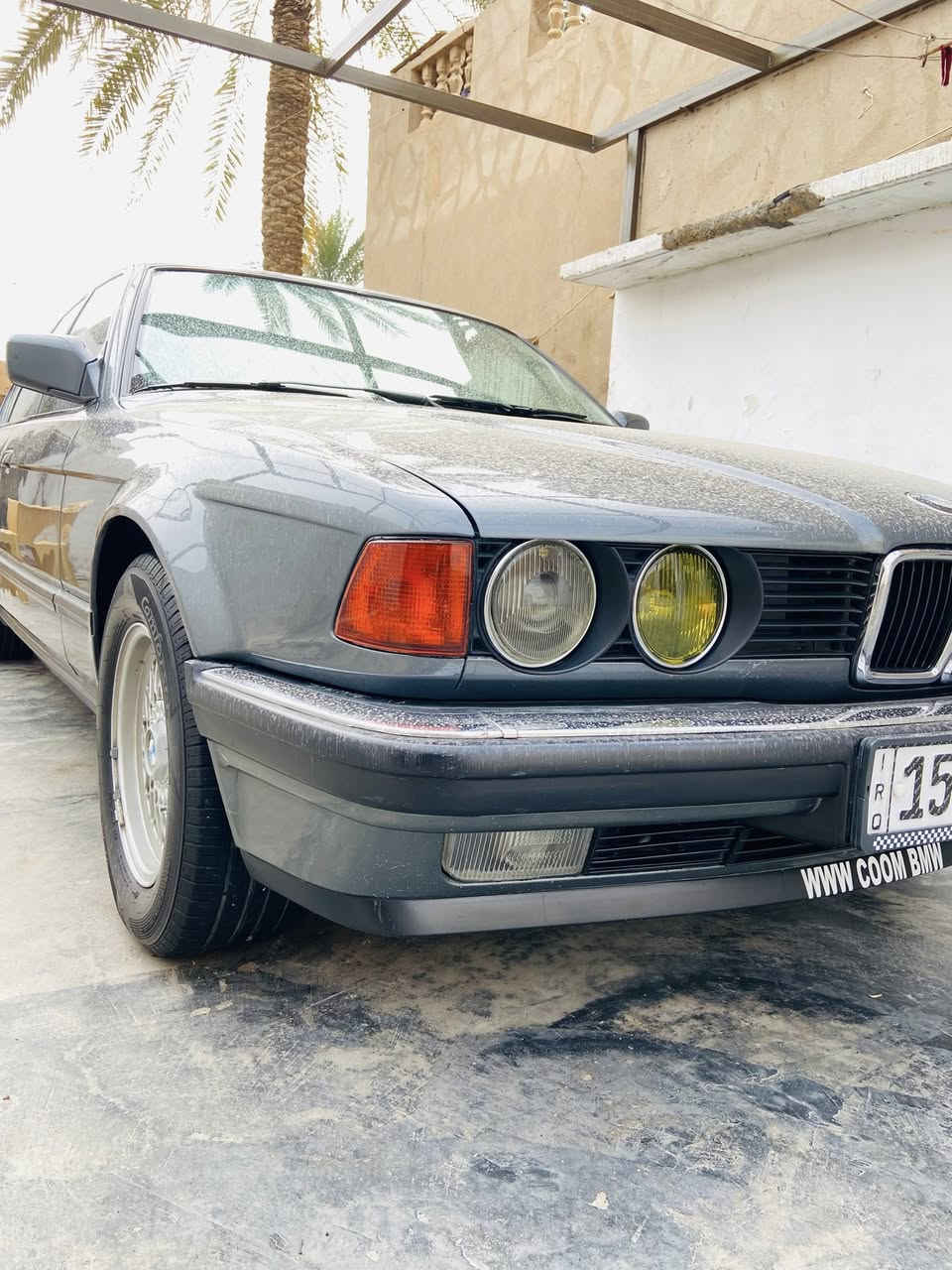 السلام عليكم اخوان بيئى 735 للبيع سياره أي نقص مابيها و بسمي مصبوغه حزام ما متواجد على فيس رقم الهاتف ***********
