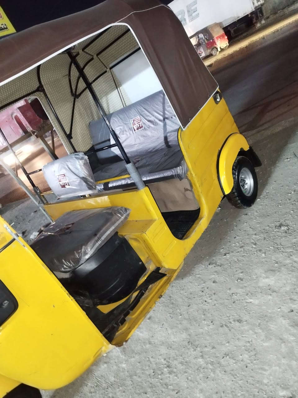 سلام عليكم تكتك مديل 18نازله بل 19 بيه بس بل صفحه صبغ ول باقي مكفول مكينه خير من الله لا تنقيص ولا تبخير بكاني بغداد مدينه سعره 5و400وبيهه مجال رقمي ***********
