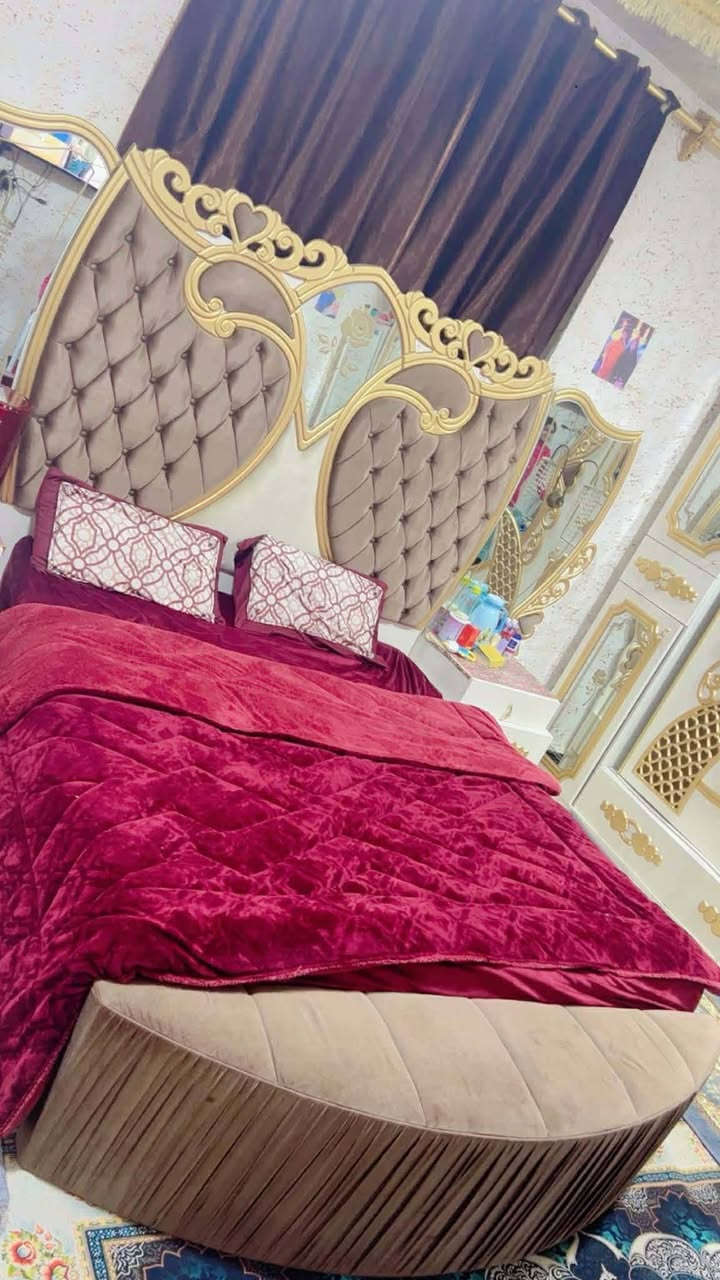 سلام عليكم غرفه اخشاب للبيع نضيفه حيل مستعمله
مكاني حلة 
***********
