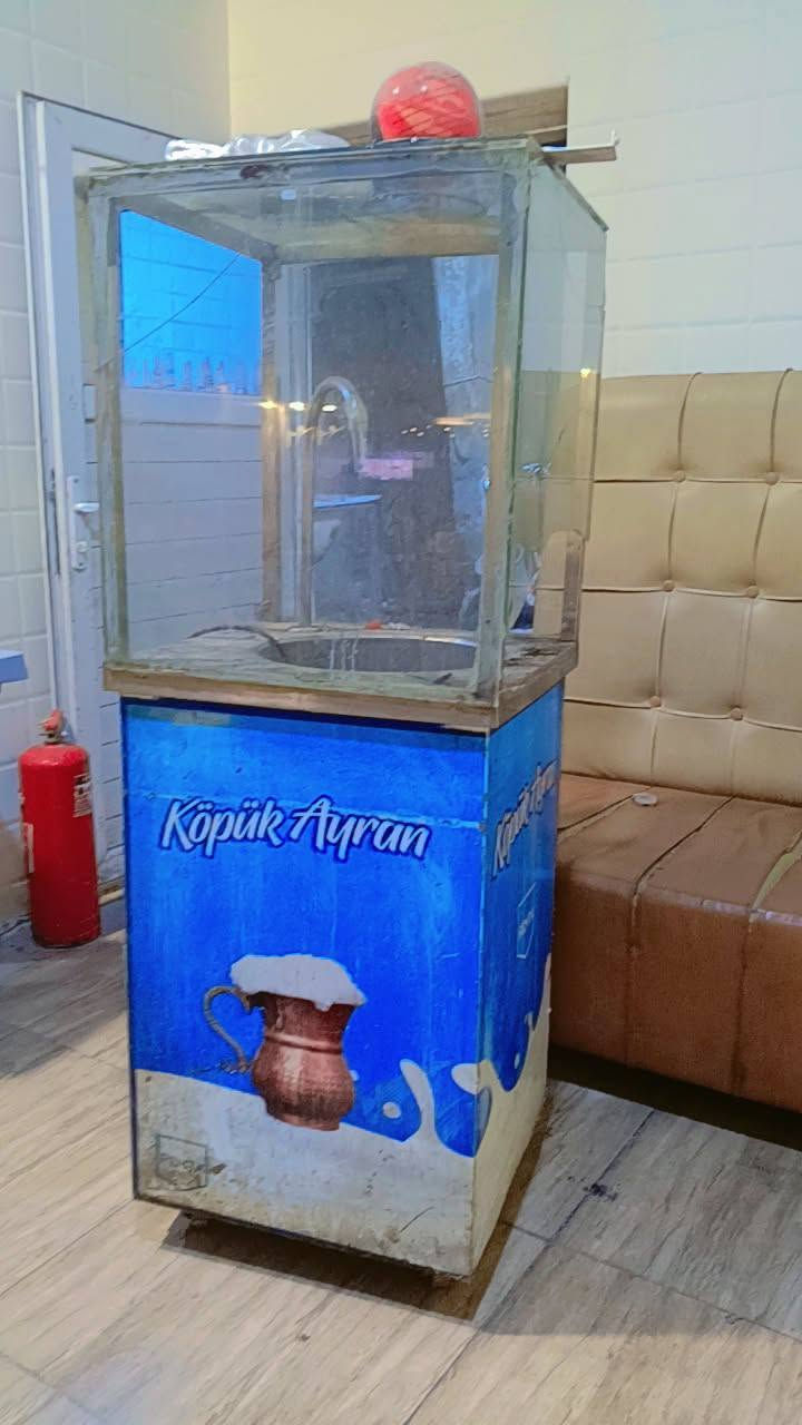 للبيع...
 ميز چاي. و براد لبن. 
العنوان النجف الاشرف  السعر خاص 
الرقم للتواصل , ***********.
