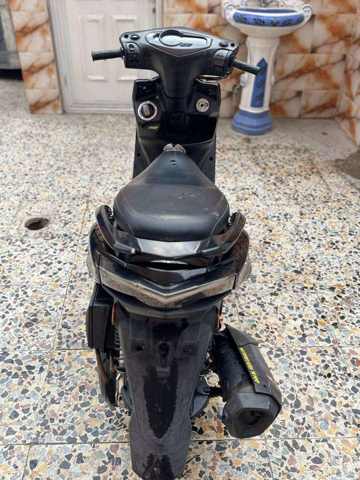 السعر 370 الف رمبه رمبه
مستعجل على بيعتها الديانه واكفه بالباب رمبه رمبه رمبه 
مكاني بغداد الي يريدها يجي هسه 
رقمي ***********
محتاج محتاج محتاج تعال هسه اخذها
