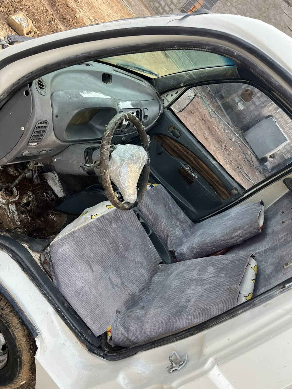 سلام عليكم
هيفه لبيع سياره كير محرك صدر كله جديد بدون خياس ولا غطرت خياس السعر ٢١وبيه مجال شويه 

مكان السياره مكيشيفه ***********
