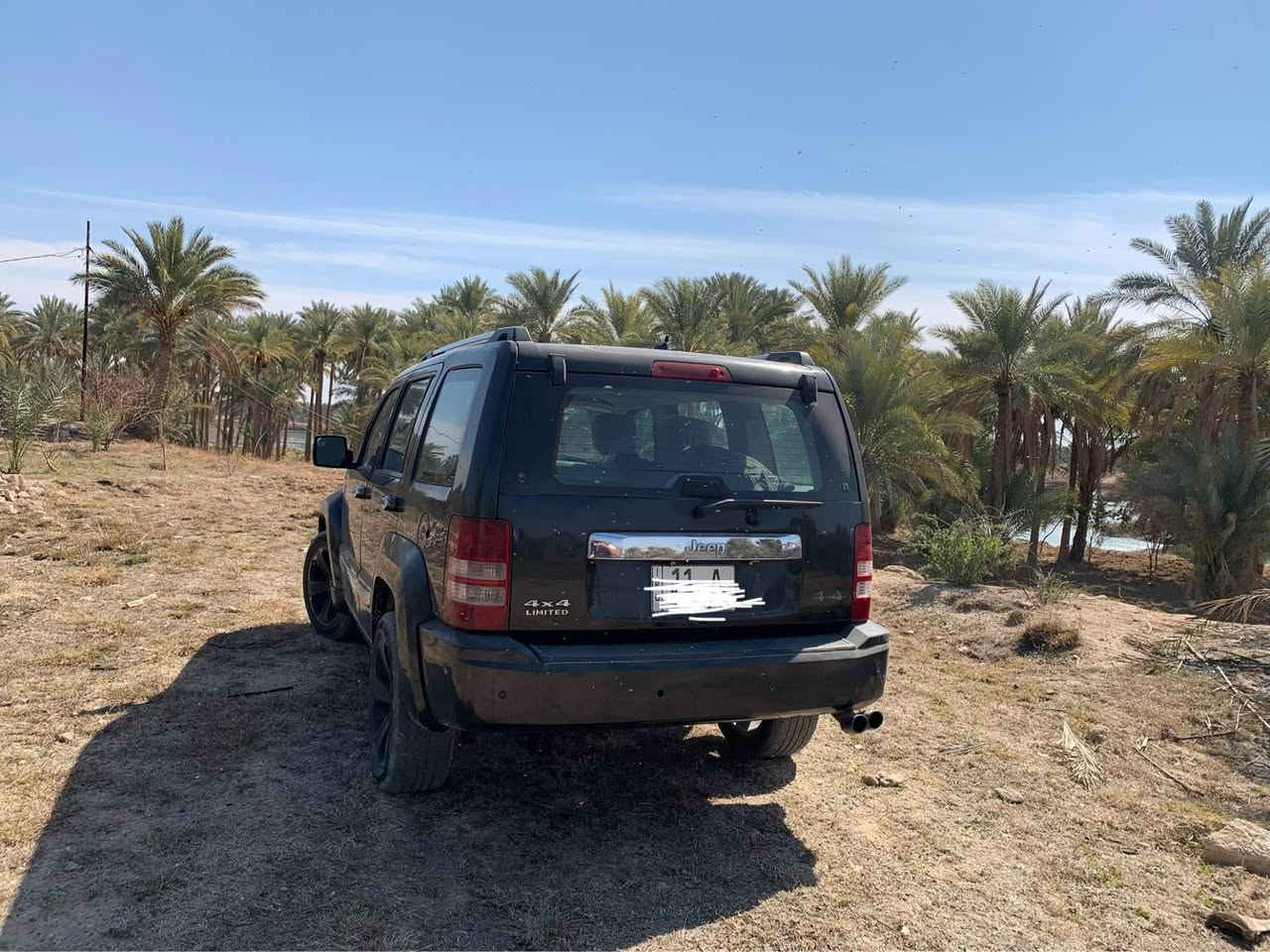 السلام عليكم 
جيب لبرتي ٢٠١٠
 رقم بغداد انكليزي 
فول مواصفات كشنات جلد كهرباء تدفئة
 تحكمات 
شاشة 
سلايد 
مكينة ٣٧٠٠ ٦ سلندر 
ويل ١٨ 
بدون حادث 
صبغ قطعة وحدة جاملغ خلفي جهة السايق فقط 
مكانها بغداد الكرخ
*********** بغداد, العراق
