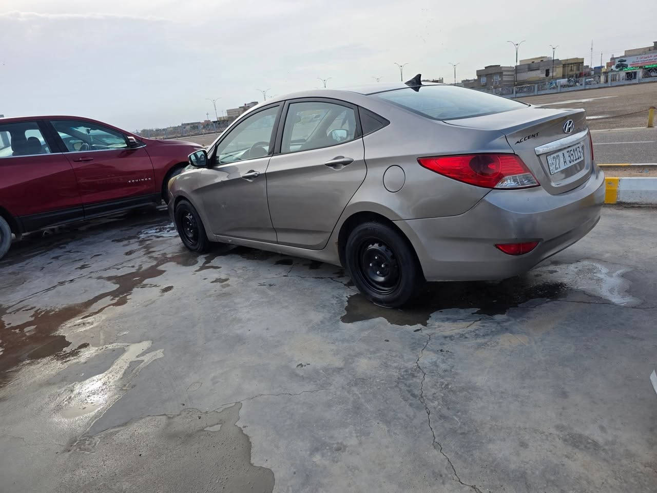 اكسنت مديل ١٣ خليجي مكفوله من الضربه وتبدل محرك ١٦٠٠ دوش رقم جديد سنويه جديده عنوان بصرة سياره جاهزه من كلشي مابيهه اي نقص محرك وكير وحداده سعر ٧٠ هاتف 📱 *********** عنوان بصرة
