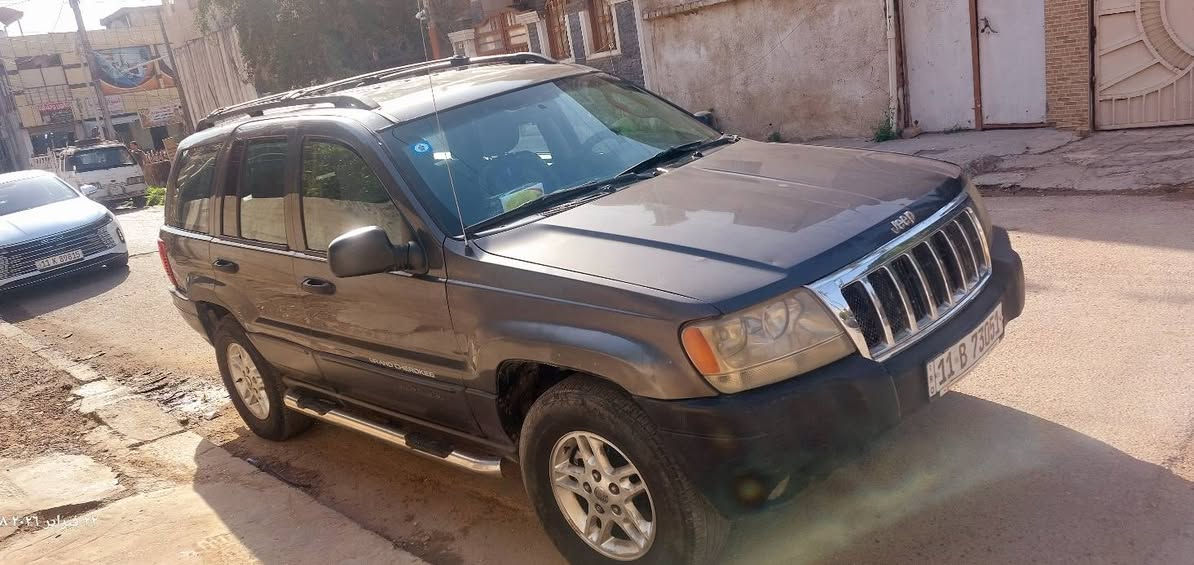 جيب لاريدو ٢٠٠٤ بلاديه محرك ٦ سلندر تدفئه تبريد كهربائيات كله بلادي بدون حادث وبدون صبغ للستفسار *********** بغداد, العراق
