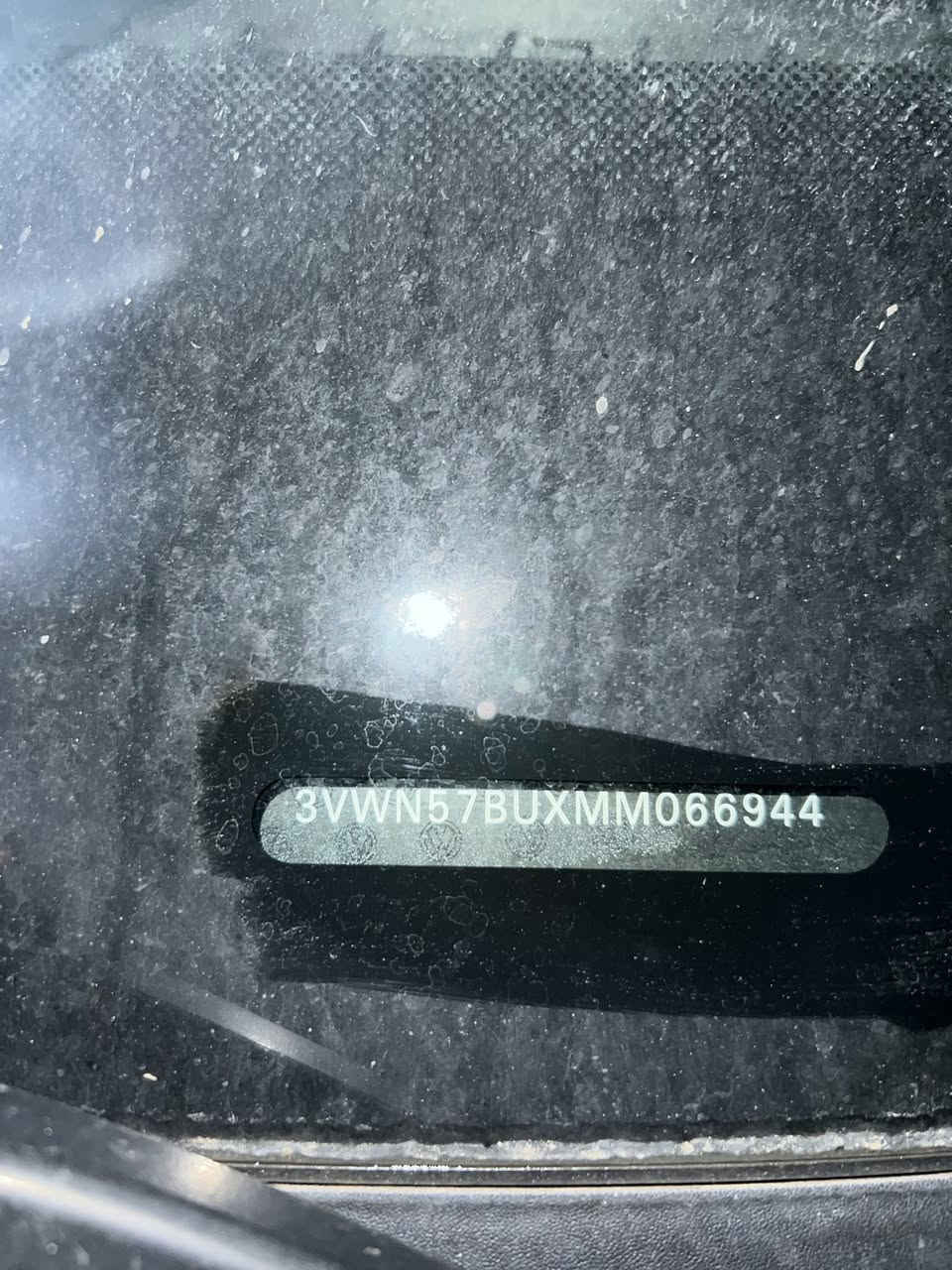 جیتا مواسەفات s گێر عادی ٢٠٢١ بێ دەعم  ١٠ پارچە لەسەر ساغەی سەیارەکە داعمی نیە پێشو پشتی کەپسە ئیرباک نەتەقیوە رەقەم شانسیم داناوە سەیارەکە زۆر جوانە رەقەمو سەنەویی نویە سەحری ١١٩ مەجەلەکی برایانە 
***********
