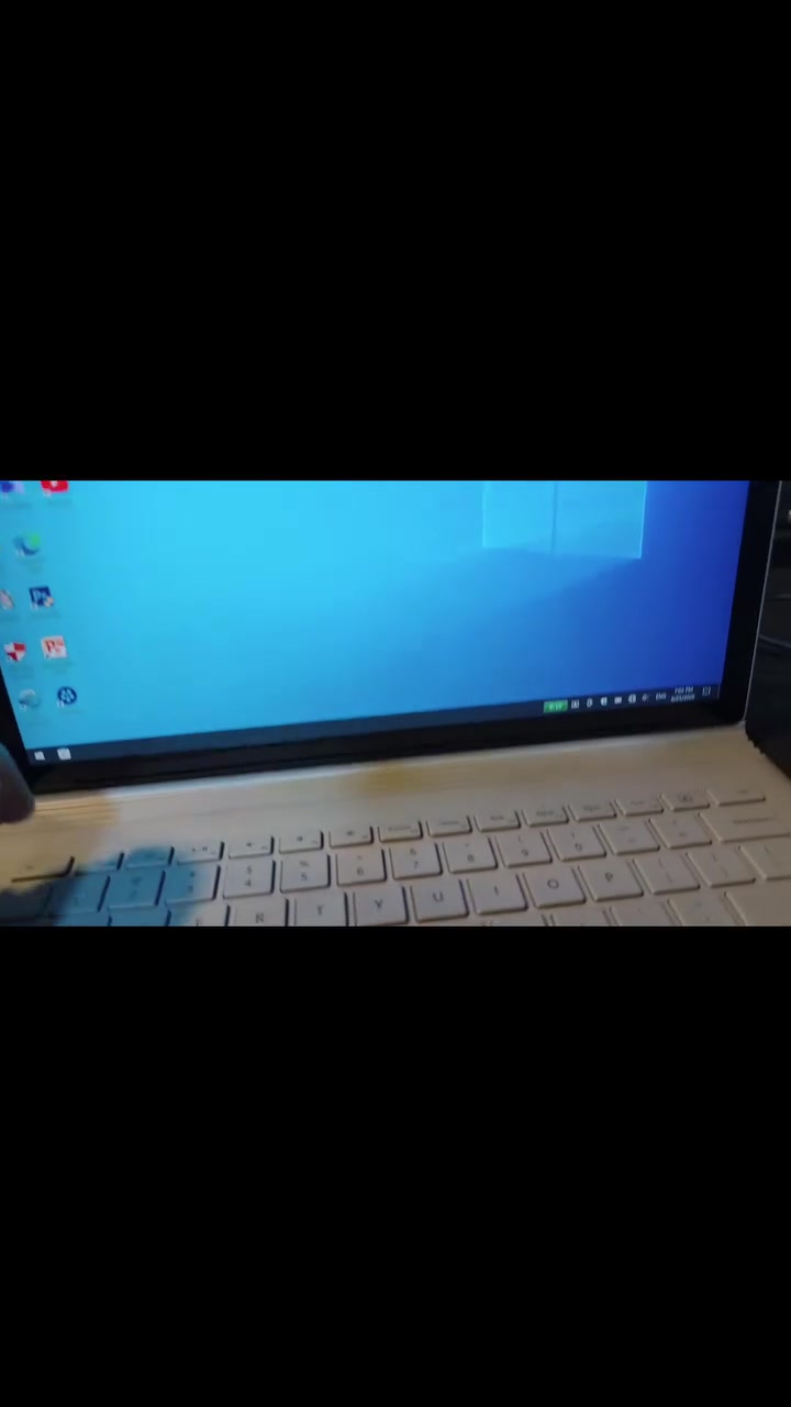 لابتوب مايكورسوفت ينفصل دبل بطاريه نظيف حيل بي مشكله باللمس خط جوا ما يشتغل موضح بالفيديو والمواصفات بالصوره 
220 الف مع توصيل


**إذا كنت صاحب هذا الإعلان وتريد حذفه لأي سبب، رجاءا أرسل رسالة إلى الدعم الفني**