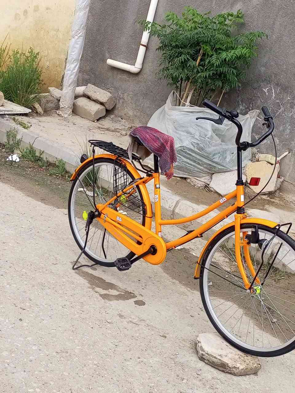 السلام عليكم باسكل (BD)للبيع الباسكل نضيف كلشي ما عوزه موديل 2022الباسكل نضيف مكاني ناصريه سوق الشيوخ ناحيه الفضليه المراسله على الصفحه او علئ الرقم واتساب ***********
