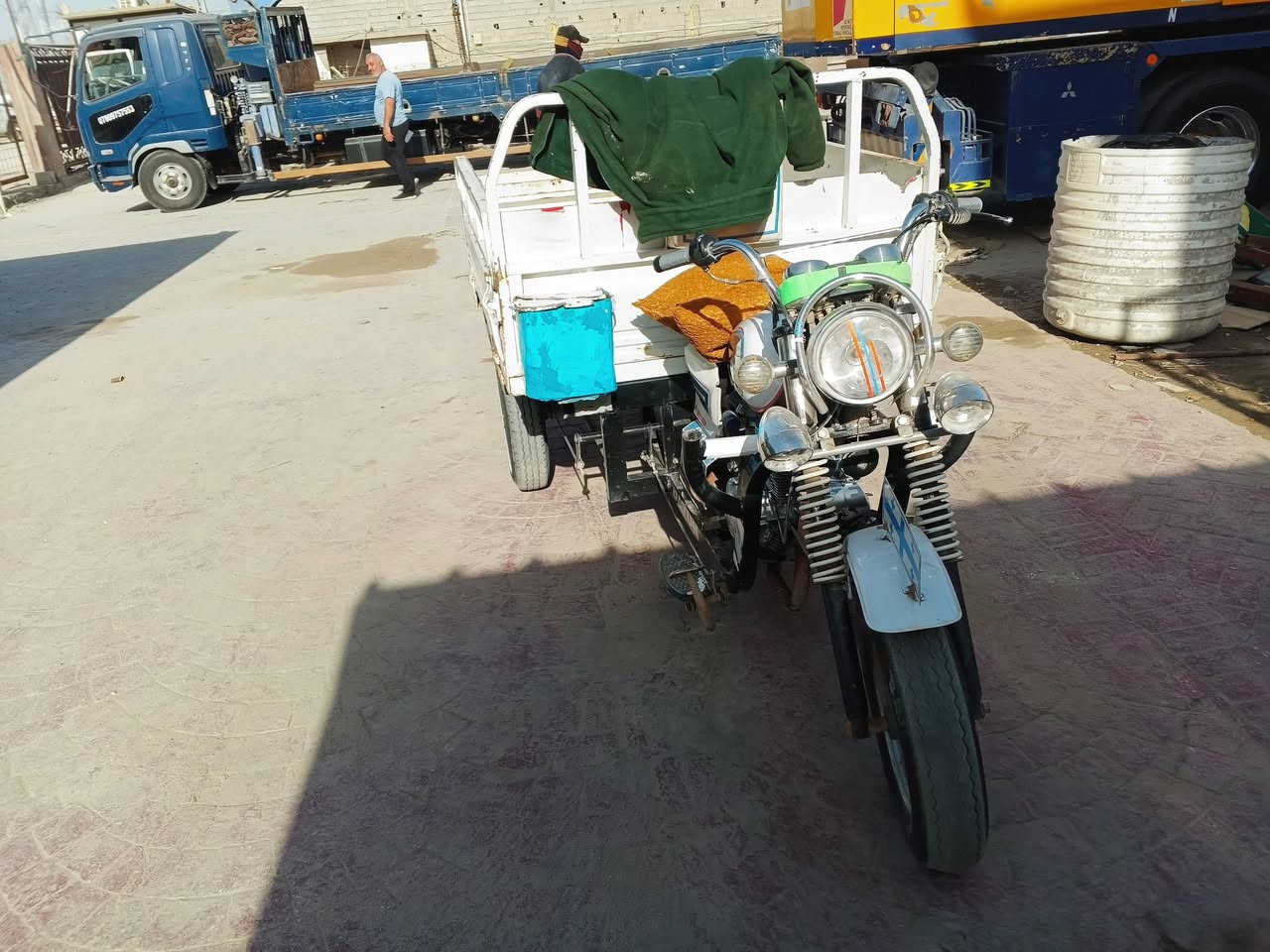 سلام عليكم شباب ستوته مديل 14 للبيع محرك ما مفتوح ستوته خير من الله س 1900 وبيه مجال رقمي ***********
