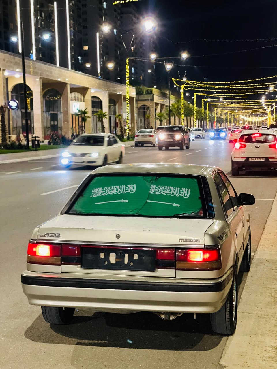 مازدای ۸و بەخ مۆدیل ١٩٨٩ کامل بۆیاخە بۆ جوانی دەحمو لیدراوی نیە  سەنەوی تا ٢٠٢٧ تازەیە بە سەرتی تەحویل  خرامەی تیا نیە و سەیارەکە وەک رەسمەکان جوانە  دینار مەسرەفی تیا نیە بە شەرتی گیرو مەکینە پیشو دوای تازە داگیراوە کامل مەسرەف کراوە لە سلیمانیم *********** السليمانية, العراق
