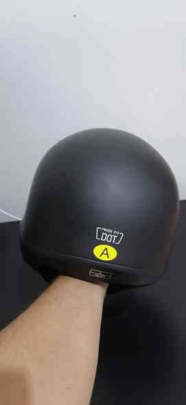 خوذه باله بهذا الشكل الروعه والجمال حجم لارج مكاني بغداد عامريه *********** الشراي يتصل ويوجد واتس اب ايضا
