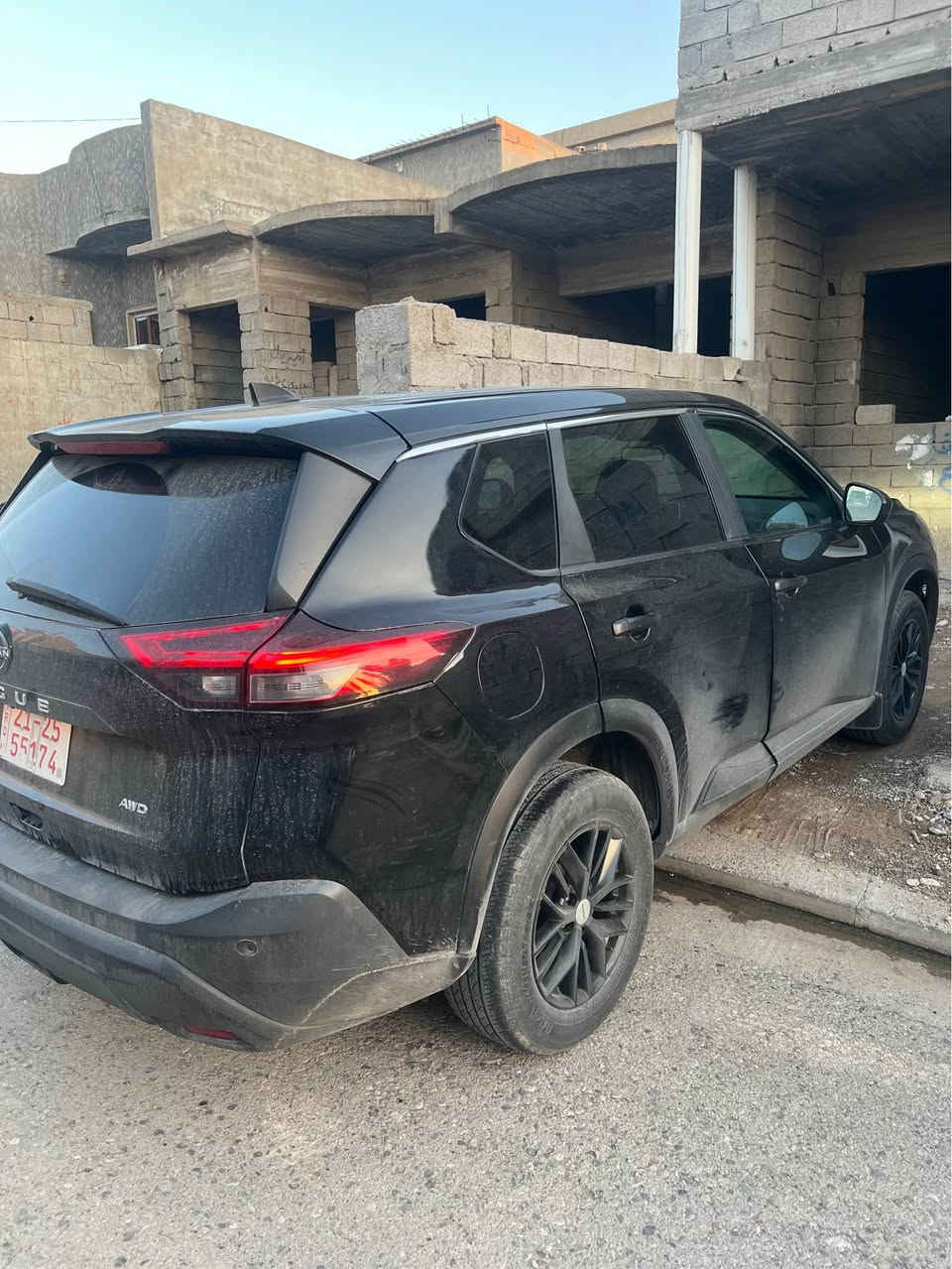نيسان روگ ٢٠٢٣ دةبل اكسل ٣ پستن
٢ پارجةوً نيوي بوياغة بي داخلي بي ارباك پشت و پيش كةپس سيارةكة رةقةم هةوليرة 
*********** أربيل, العراق
