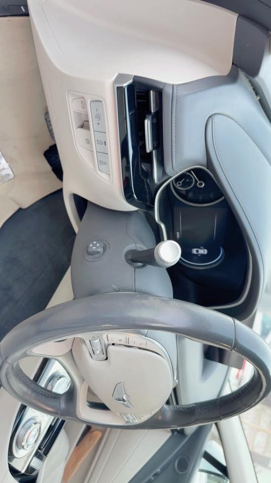 سلام عليكم جنسيز  g80 موديل 23 باسمي مواصفات بيس لايتات لد امامي خلفي حساس امامي وخلفي رادرات امامي خلفي جانبي كشنات تدفئه داخل كشنات ابيض جلد ماشيه 36 رقم بغداد كامره سياره جديده معنى الكلمه احلا من الصور حادثهه موضح بلصوره مكان السياره بغداد ***********
