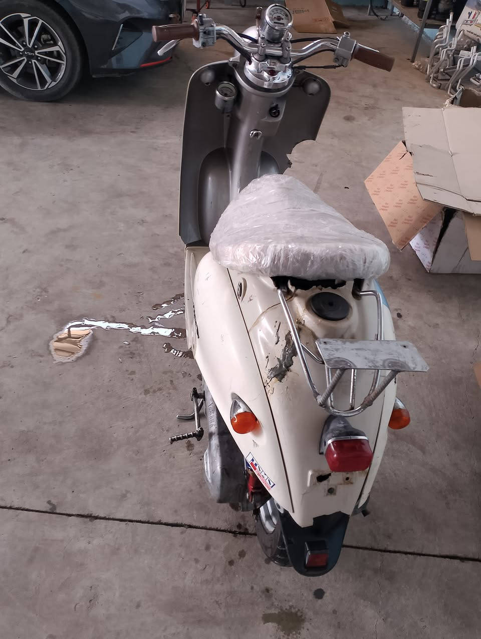 دراجه عبد الحليم كلاسيك البيع دراجه نضيفه حيل مكينه خير من الله خرسا لا ونه اكسل لا جزه معمر جديد كهربائية شغاله بس باتري يعوزو  سعرو 180 وبي مجال الشراي رقم الهاتف ***********
