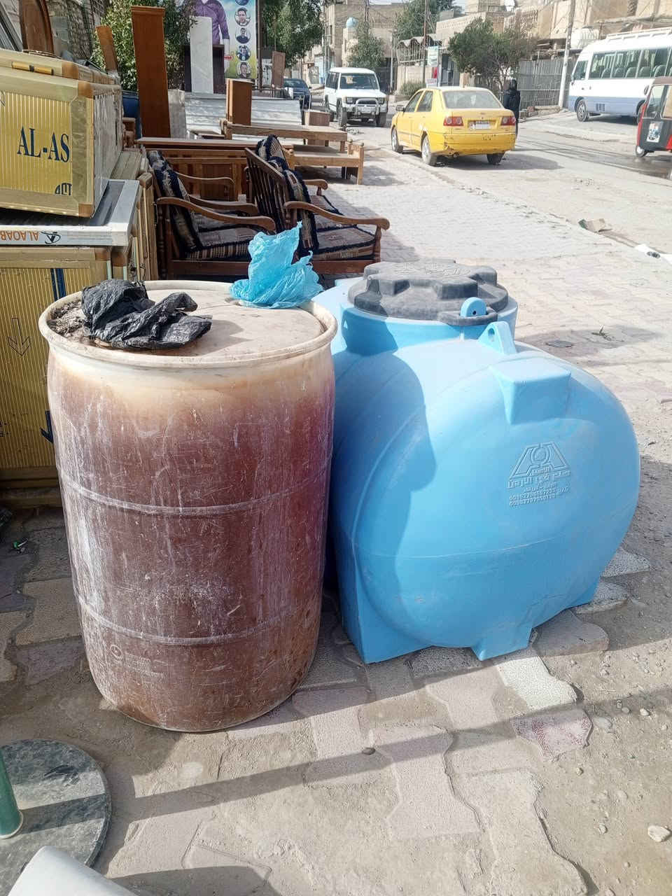 غراض للبيع في ابودشير شارع الضغط
***********
