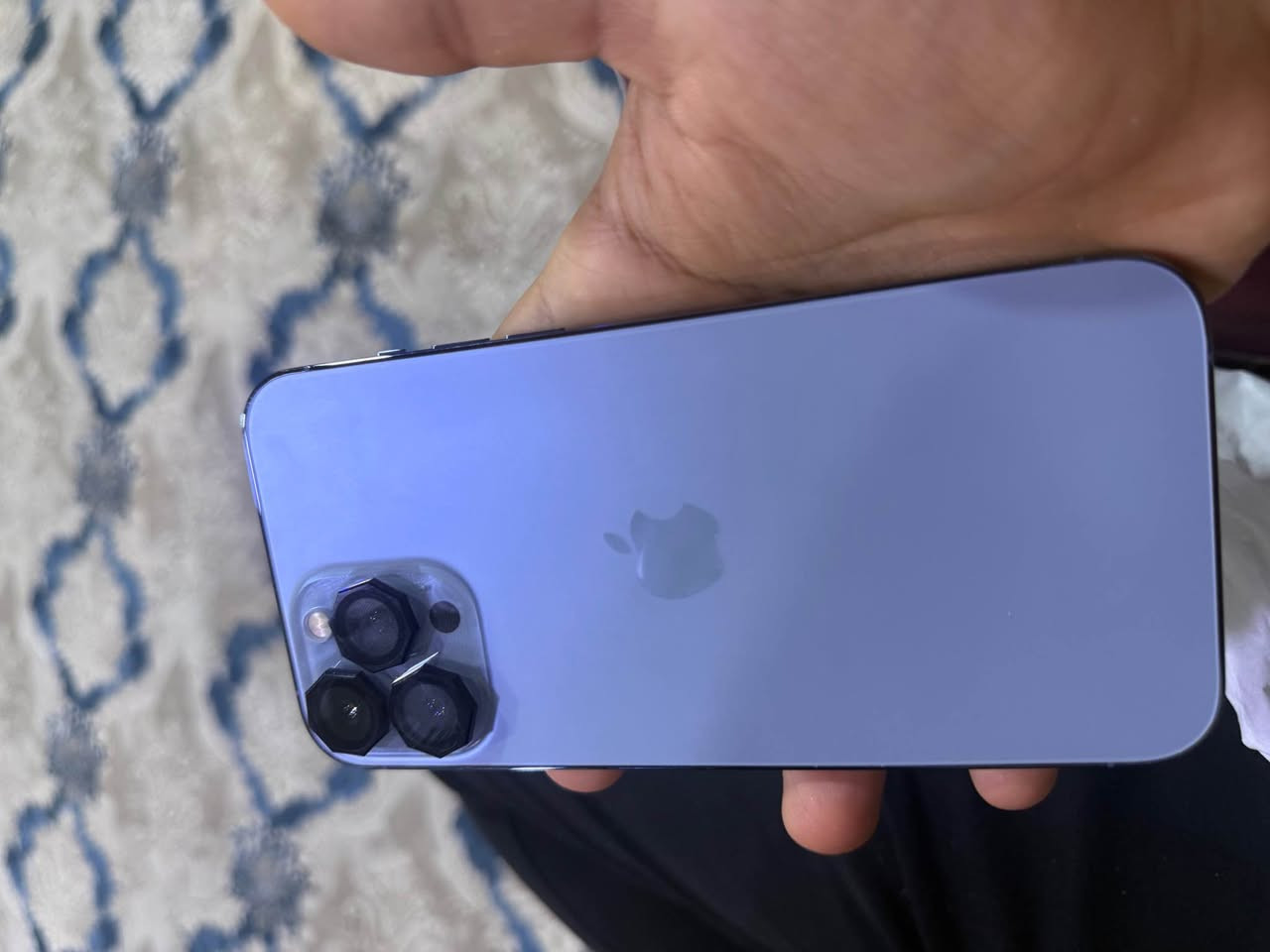 سلام عليكم 
ايفون : ١٣ برو ماكس 
ذاكرة واحد تيرا 
نضافة : حلوا
بطارية : ٩٣
يكولون : ماممتوح مامصعدة 
بس انة اكول مصعديه 
جهاز : امريكي 
كارتون مطابق
سعر : ٧٥٠ 
اشراي بنتصل 
***********
عنوان : بصرة تنومة البصرة, العراق
