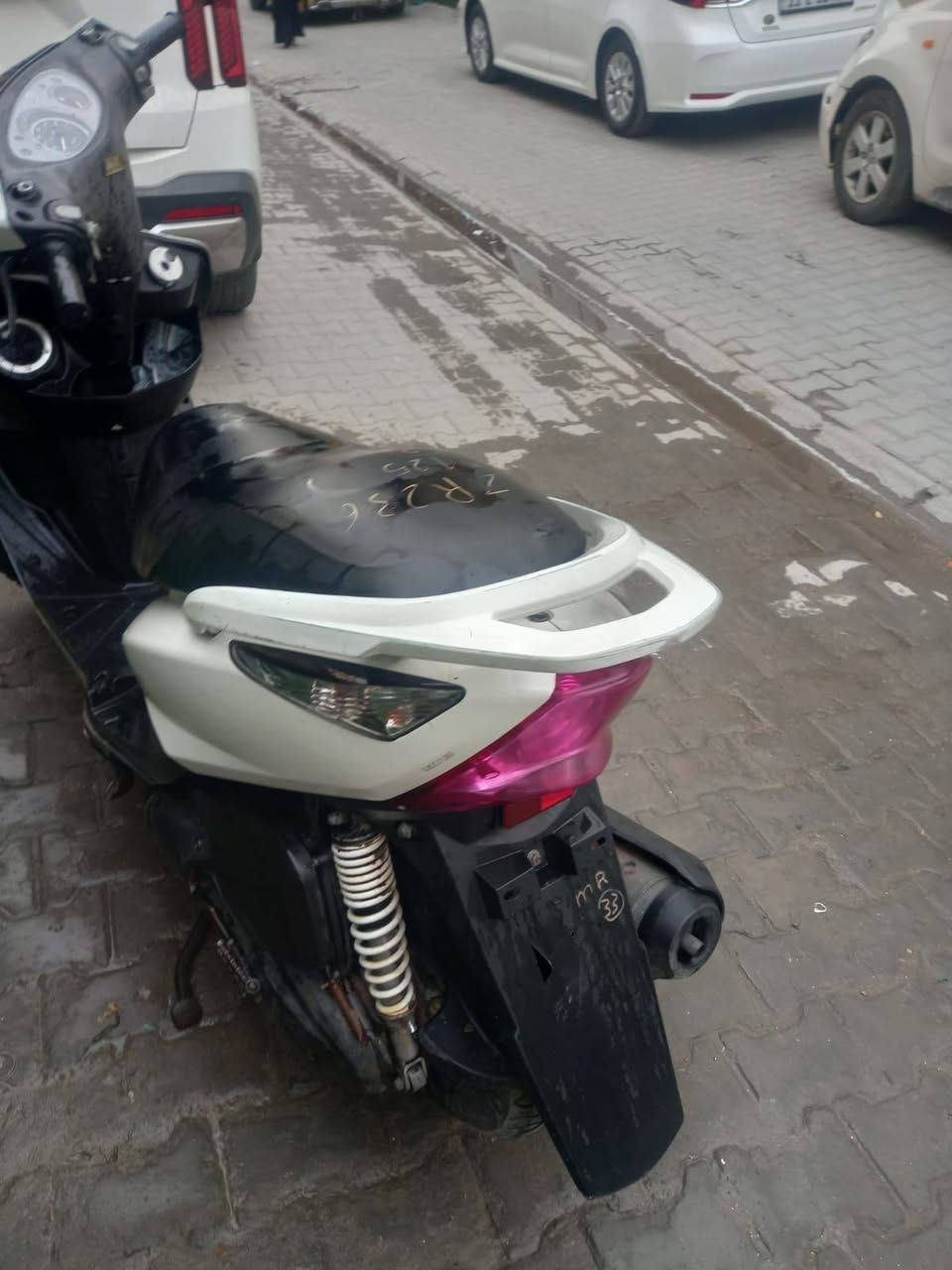 للبيع ثعلب اخت الرمبه نوزل شلعه معدل كفرات ختم واحد السعر ٧٠٠وبيها مجال بصيط العنوان الاعظميه شراي يتصل ***********
