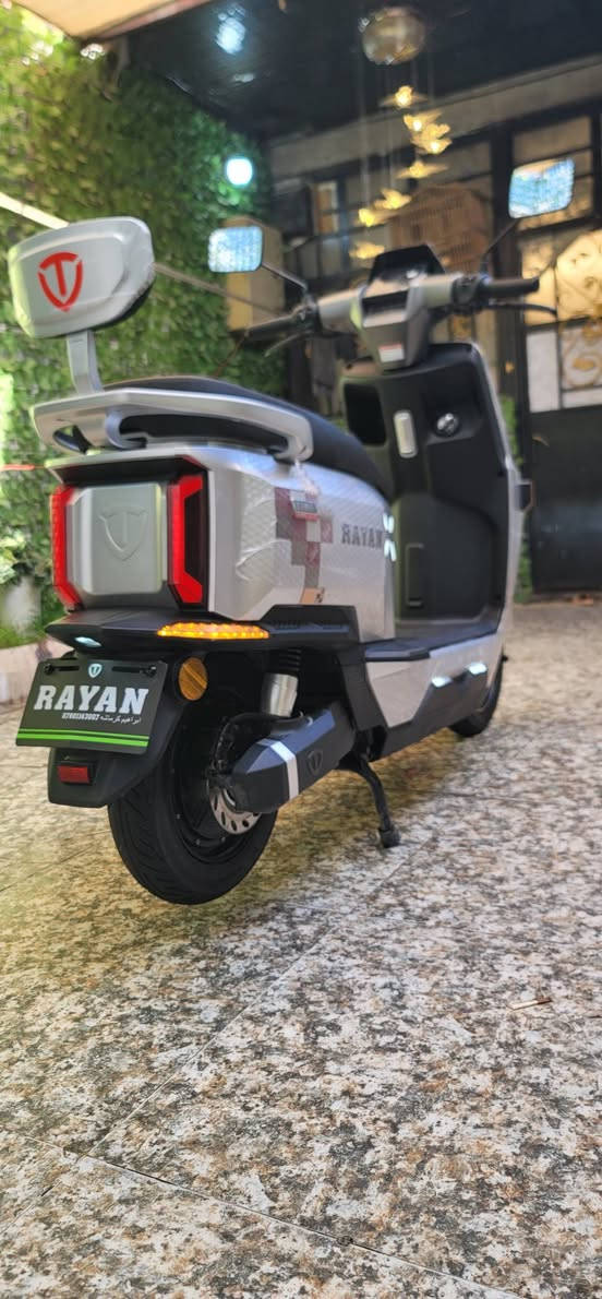 السلام عليكم..دراجه _الريان _تالج_TAILG..الشكل الحديث...دخول جديد 2026...دراجه كسر كارتون وضع وكاله ...لدات امامي ..خلفيه..جانبيه..مخرج USP...تشغيل _بصمع_..
عدد البطاريات _6_ الحجم الكبير وكالة TAILG...الملف _2000W_..عدد التحويلات..1..2..3..نظام_ARS...شاحنه اصليه تدعم الشحن السريع والأيقاف الذاتي عند امتلاء البطاريات..
السعر (850) قفل ...مكاني بغداد الشعب قرب محكمة الشعب...
الشراي يتصل ...***********..واتساب موجود
