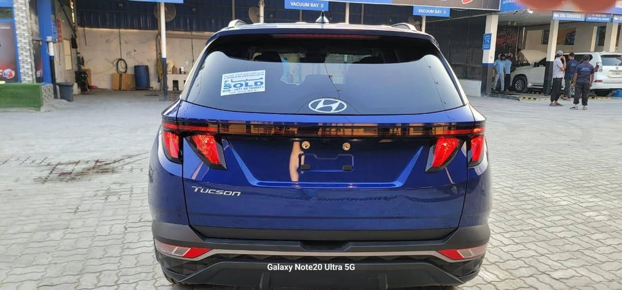 سيارة هيونداي توسان 2024 أمريكيSEL للبيع أو المراوس 
- *الموقع*: بغداد، العراق
- *السعر*: 185 ورقه
- *المواصفات*:
- بصمة تشغيل
- أبواب ترحيب
- رادار
- صندوق كهرباء
- كشن كهرباء
- مثبت سرعة
- تدفئة وتبريد
- كشنات أوتو
- هاند بريك بصمة
- صندوق كهرباء
- *المحرك*: GDI
- *الحادث*: مرفق رقم الشاصي 
5nmjb3de9rh295893
    • مكفول : دواخل لغد وشاصي
- *الدخول*: على كتاب الشهداء باسمي رقم بغداد 
- *رقم الهاتف*: ***********

إذا كنت مهتمًا بشراء أو مراوسة هذه السيارة، يمكنك الاتصال بالرقم المذكور أعلاه.
