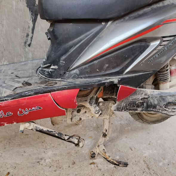 السلام عليكم دراجه شحن للبيع 
٦بطاريات الحجم الكبير 
دراجه نضيفه وحلوه فقط ضربه صغيره 
السعر 550قفلها 
للاستفسار ***********
