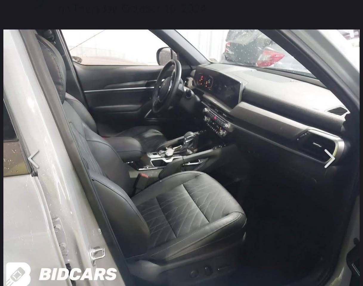 تحيه طيبه 🌹🌹
كيا تولورايد 2023
Ex x lin 
رقم بغداد 
      ...فول مواصفات ...
فتحة سقف
رادارات محيطه 
كاميرا خلفيه
بردات خلفيه 
تدفئه وتبريد بلكشنات 
تدفئه بلستيرن 
تشغيل عن بعد 
سايد بريك بصمه اوتو 
حادثهه موضح تبديل جاملغ +باب +بارد باب خلفي BDR
بجم بلادي 
السعر 285 ورقه
العنوان 
بابل 
المسيب 
***********
