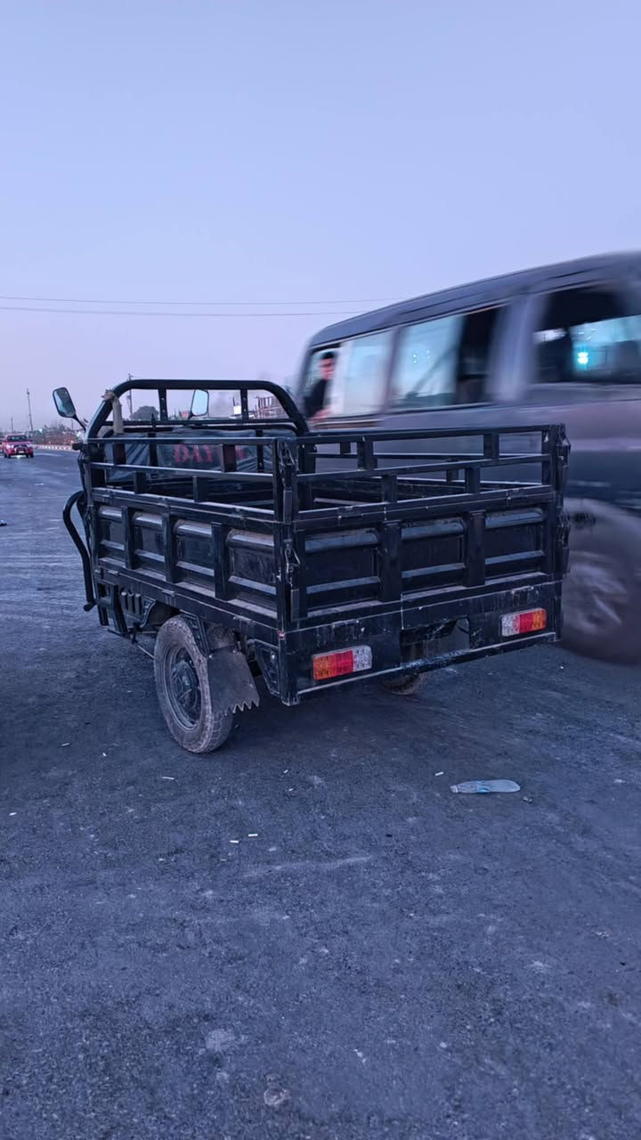 للبيع ستوته شحن، 2025 نضيفه رمبه ما ماشيه
للاستفسار واتساب "***********" 
سعر مليون ونص او بيهه مجال
