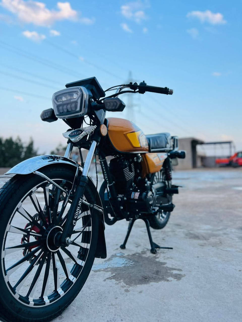 السلام عليكم  دراجه سونك للبيع موديل 25 اوراق بغداد مكان واسط العزيزيه   انتصل  وتدلل ***********
