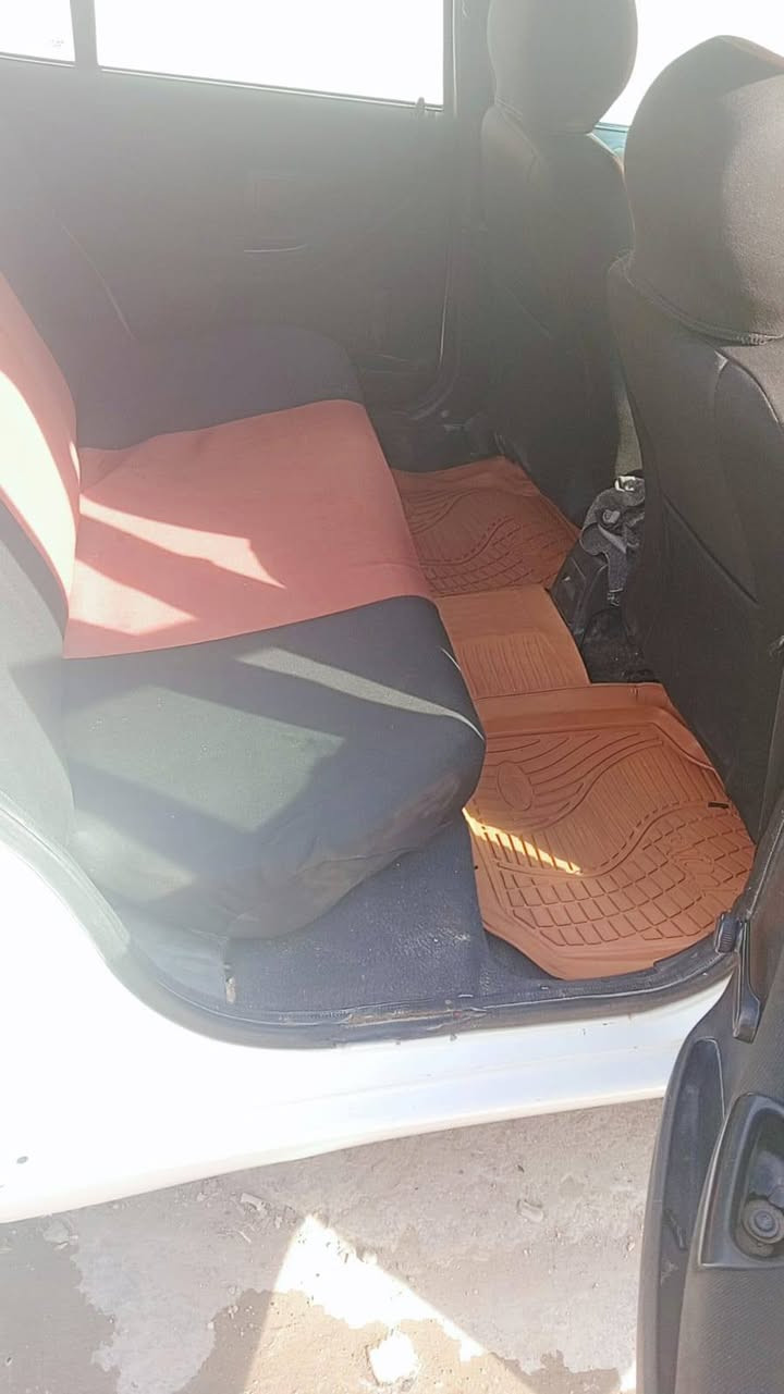 سلام عليكم بيجو ٣٠٦ السيارع كاطعه قايش تايم كيس بيها صبغ جاملغين امامي بدون دواخل ولا مفتوح  الباقي مكفول مابيها صبغ نقص دبلات  
سعر مناسب رقم نكليزي تحويل ثاني يوم 
***********
