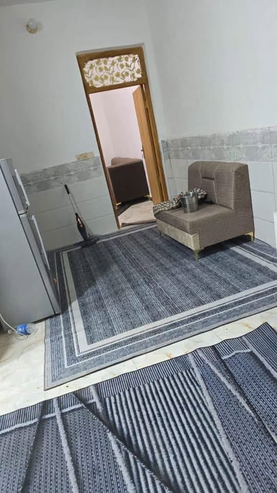 🏡دار للبيع اقصاد اقصاد 🏡

المساحة: 50 متر مربع

✅ #طابو_زراعي_سند_25_أقرار_محكمه

مقدمه 10ملاين والباقي كل شهر ٥٠٠الف 

الموقع: النجف شارع الصب عمود 317 

مواصفات البناء:

غرفة/ صالة معزولة/مطبخ معزول/ صحيات خارجية مكشوفة

بناء مرتب (أساس + سقف كونكريت + طابوك)

أرضية بورسلين أبو الـ 60

الخدمات:#بعد_عن_سوق_100م

ماء كهرباء مدارس سوق تبليط مولد

للاستفسار والاتصال:

***********
