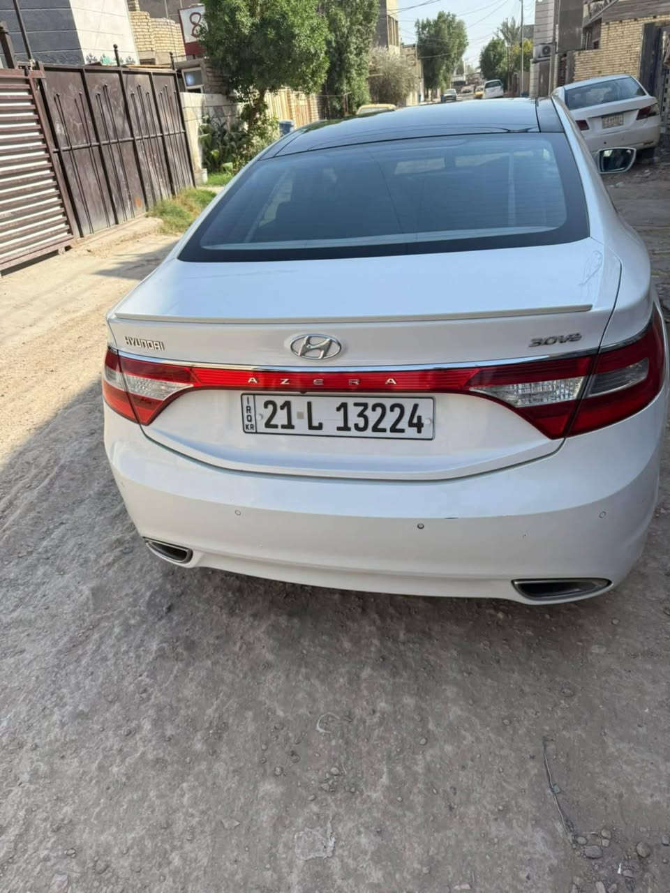 ازيره 2014 السياره مكفووله كفاله عامه سياره جديده *********** كامل موصفات من كلشي كير محرك مكفول 6 سلندر دووش الساره خليجي وما احجي بل مواصفات فوووول الففووول
