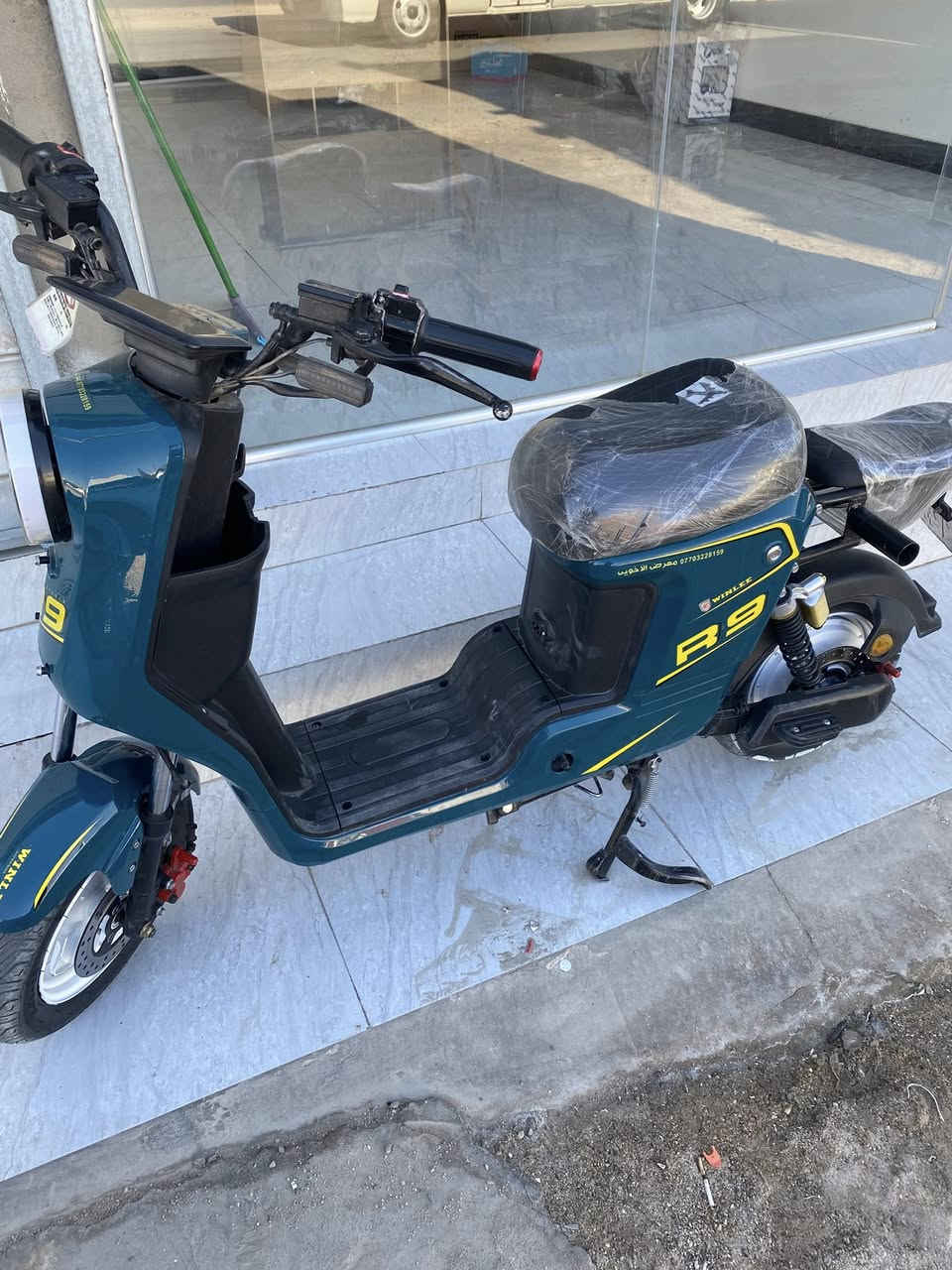 سلام عليكم ار9 للبيع مديل 2025  ابيع بدون بطاريات سعر 250 دراجة جديدة بمعنة الكلمة كل غراضهة وياهة 
المكان البصرة القبلة ***********
